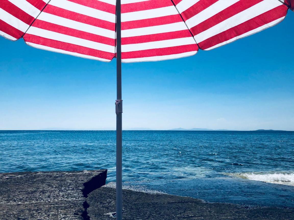 The Boucamviglia Beach House Saronida Buitenkant foto