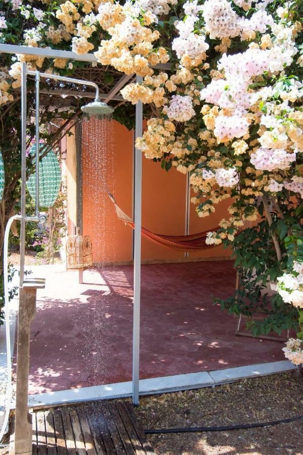 The Boucamviglia Beach House Saronida Buitenkant foto