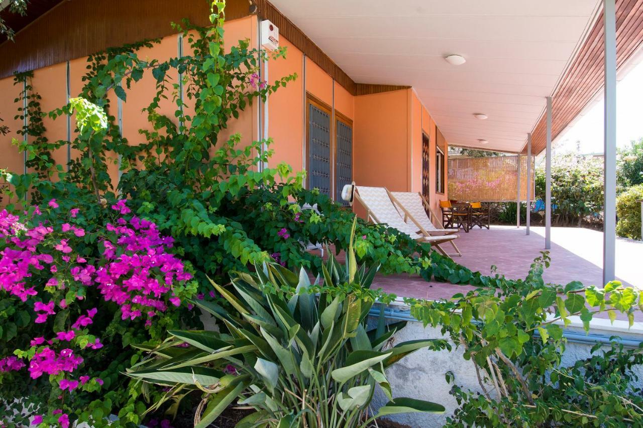 The Boucamviglia Beach House Saronida Buitenkant foto