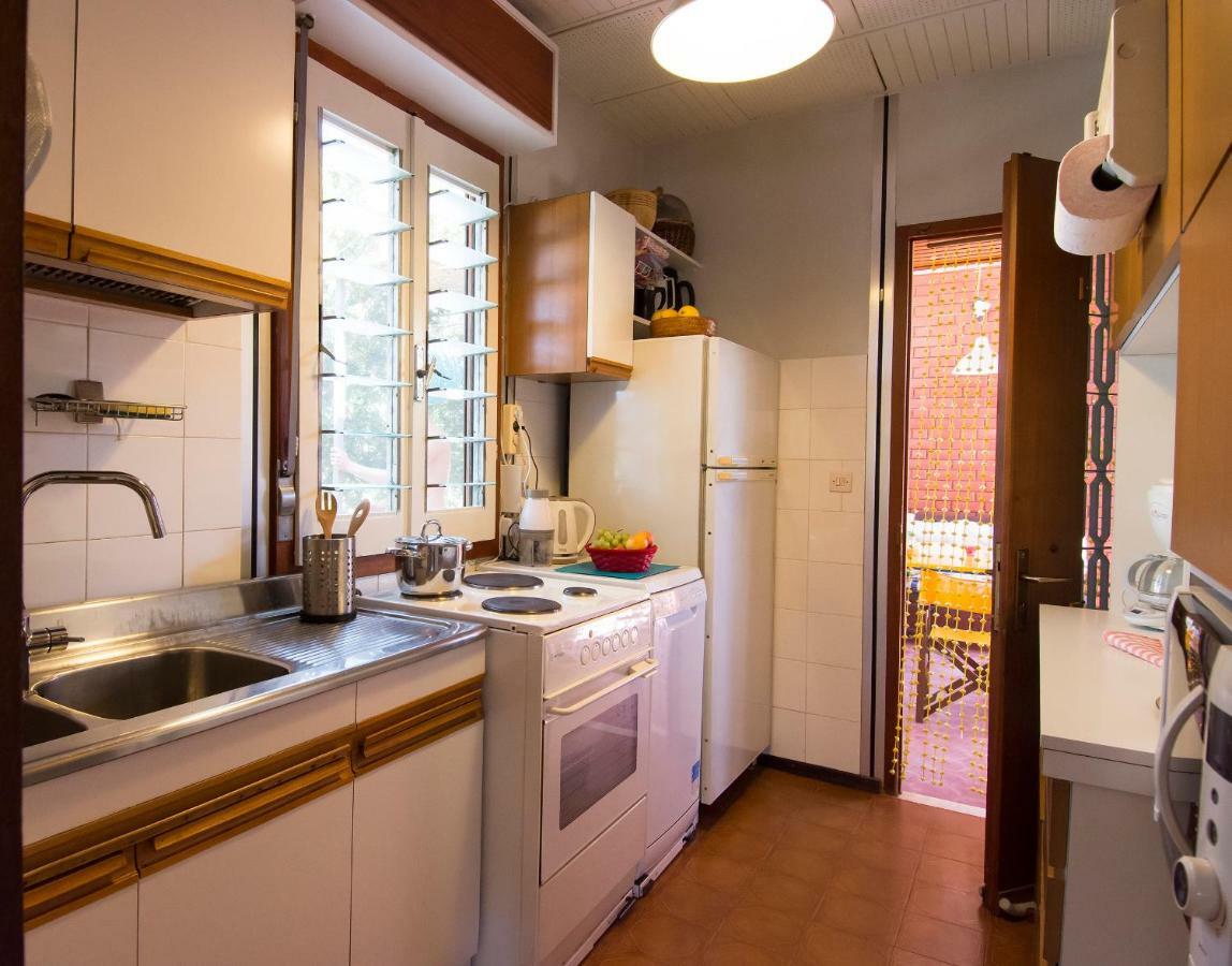 The Boucamviglia Beach House Saronida Buitenkant foto