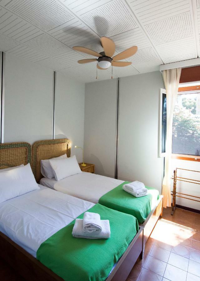 The Boucamviglia Beach House Saronida Buitenkant foto